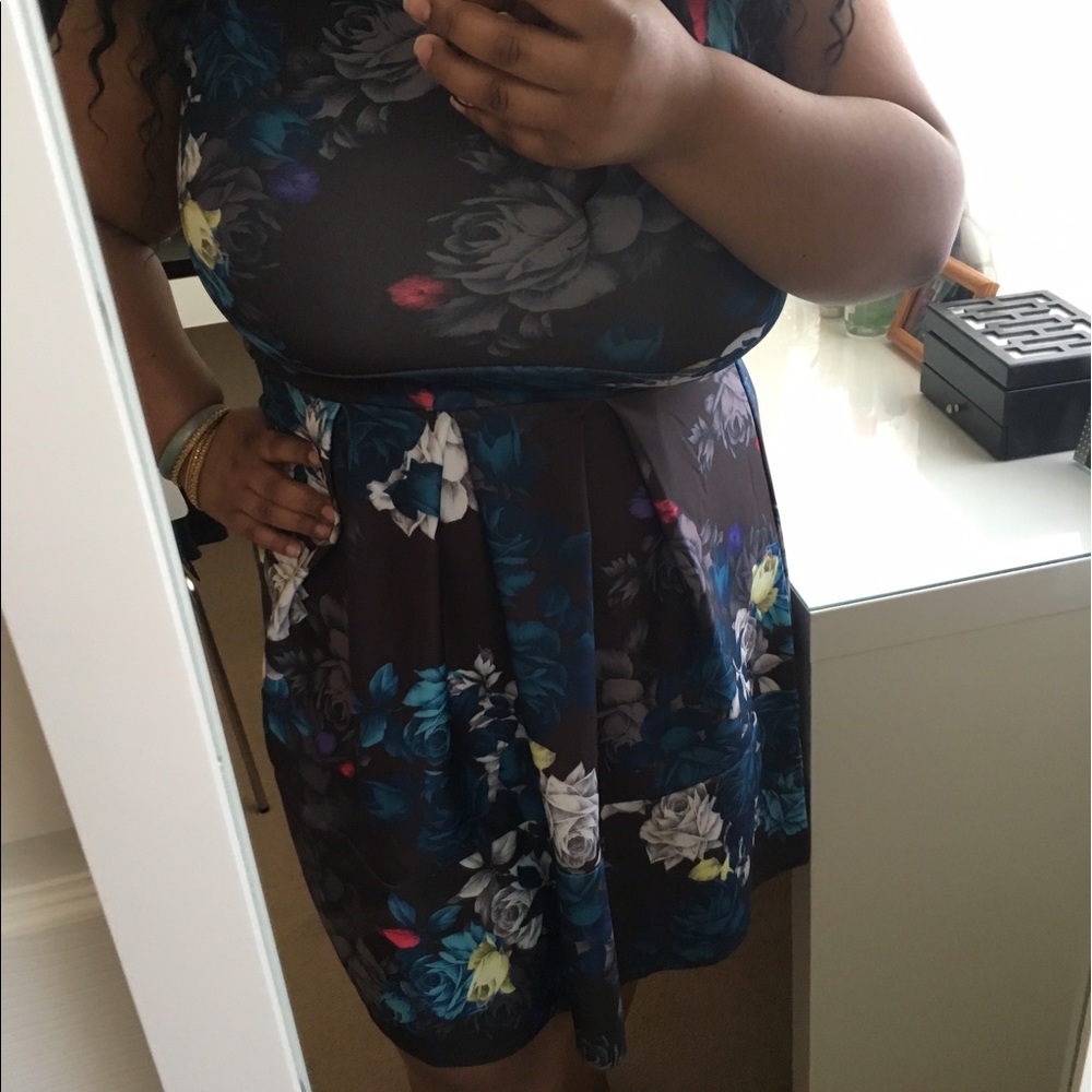 🍍Miss Look Hypnotic Floral Skater Dress Various