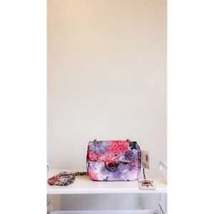 Floral purse! Cute for spring/summer!🌷✨