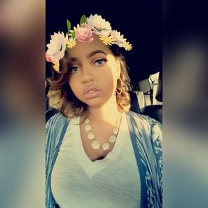 Meet your Posher, Chanel