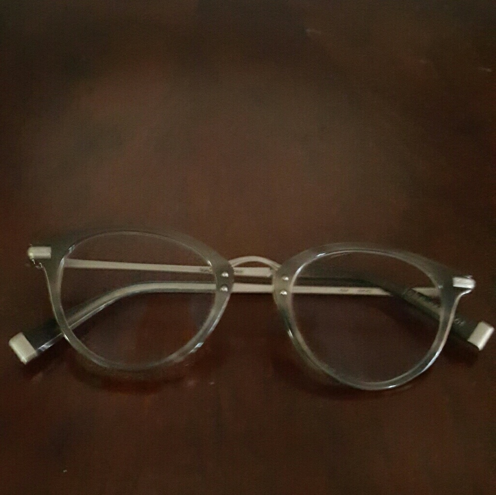 Eyeglass Frame
