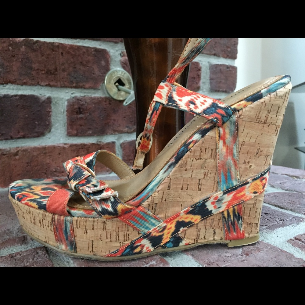 Chinese Laundry Platform Multi-Colored Wedge. - image 3