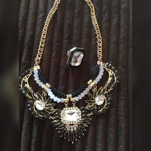🛍 BUNDLE! Jewelry Set w/ Necklace & Matching Ring