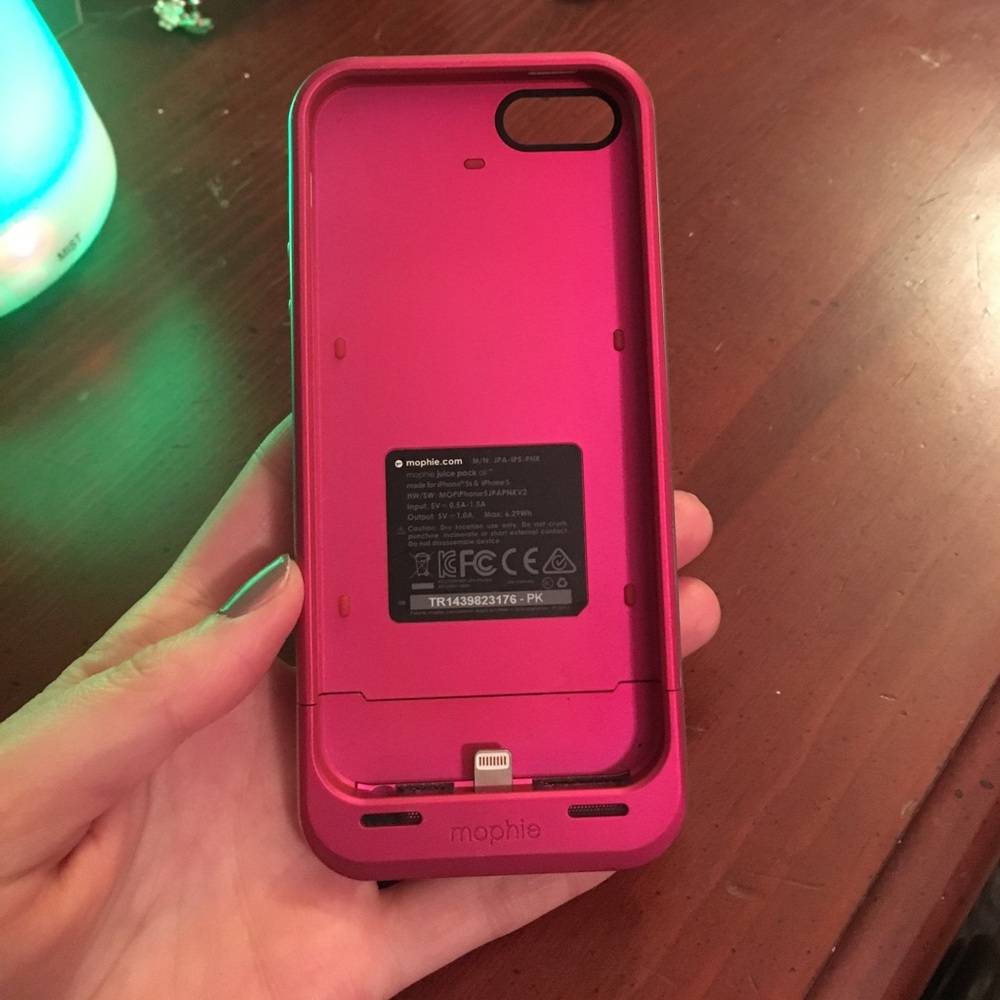 iPhone 5s charging case and charging cord!