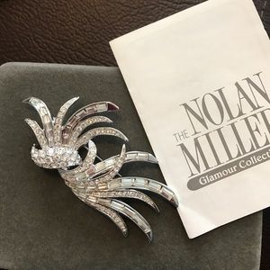 Sale! Vintage baguette with clear rhinestones