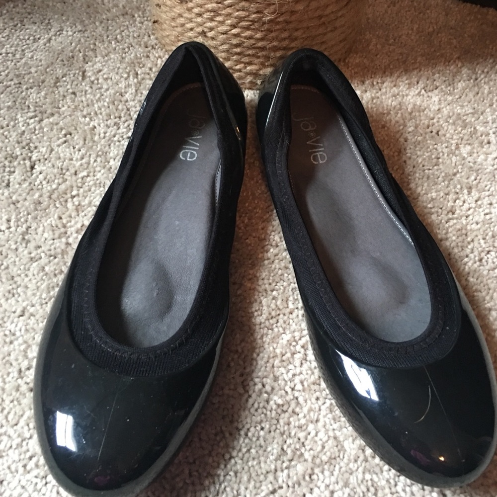 Javie slip ons.  Very comfortable shoes.