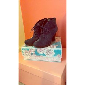 Suede booties! Prefect condition!✨