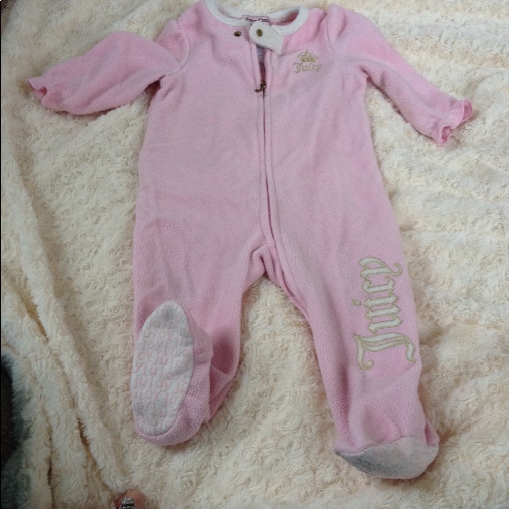 6/9 mo Juicy Couture fleece pajamas