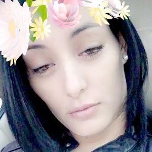 Meet your Posher, Eva