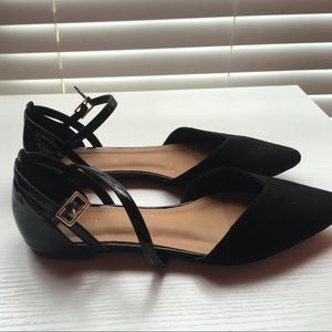 Pointy toe flats