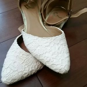 Very cute dress sandles!