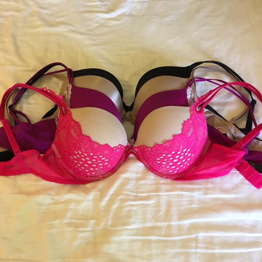 4 for $20! VS Very Sexy push up bras34D✨💖