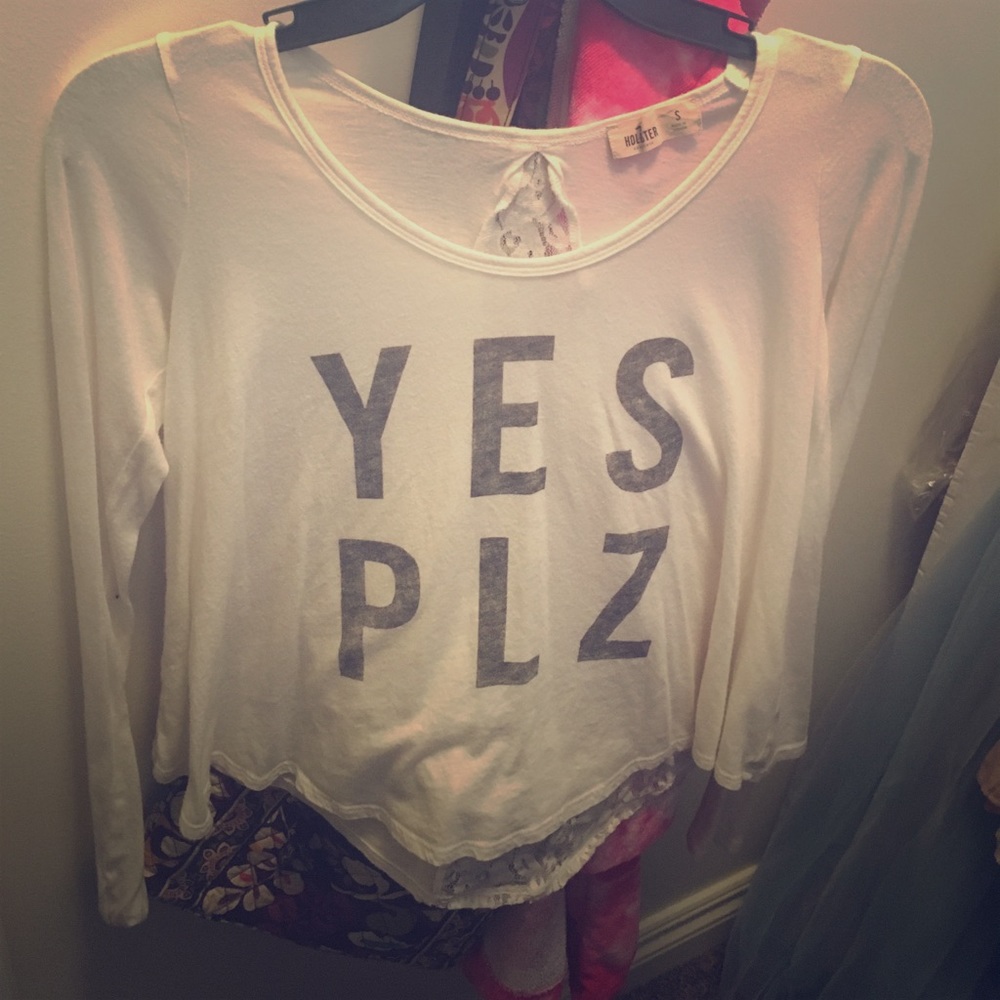 Off white "yes plz" shirt !