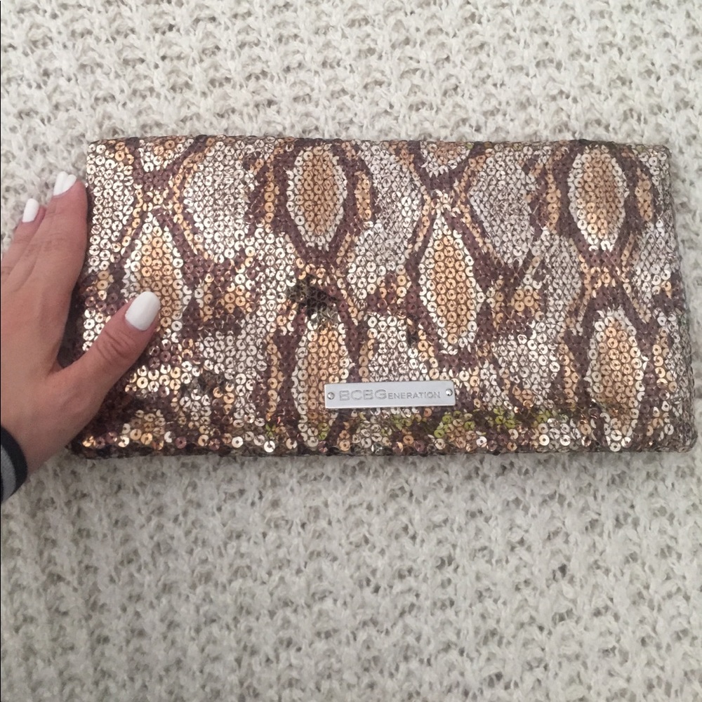 Bcbg generation clutch