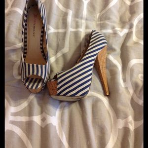 Striped canvas heels