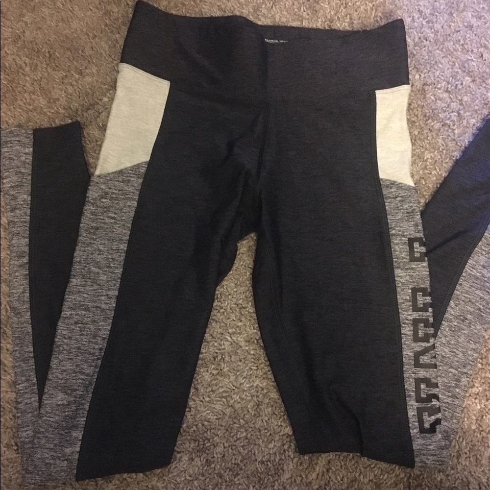 VS PINK Ultimate Leggings with Pockets