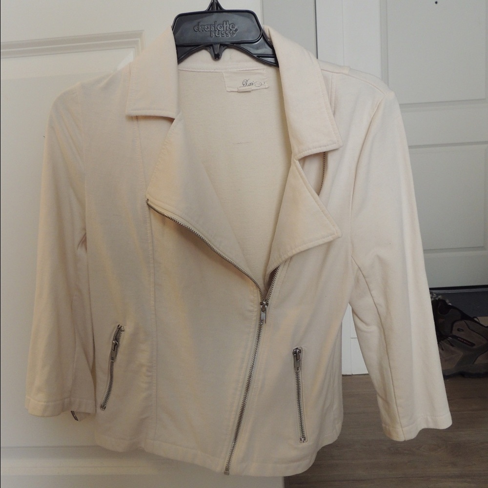 Lightweight blazer