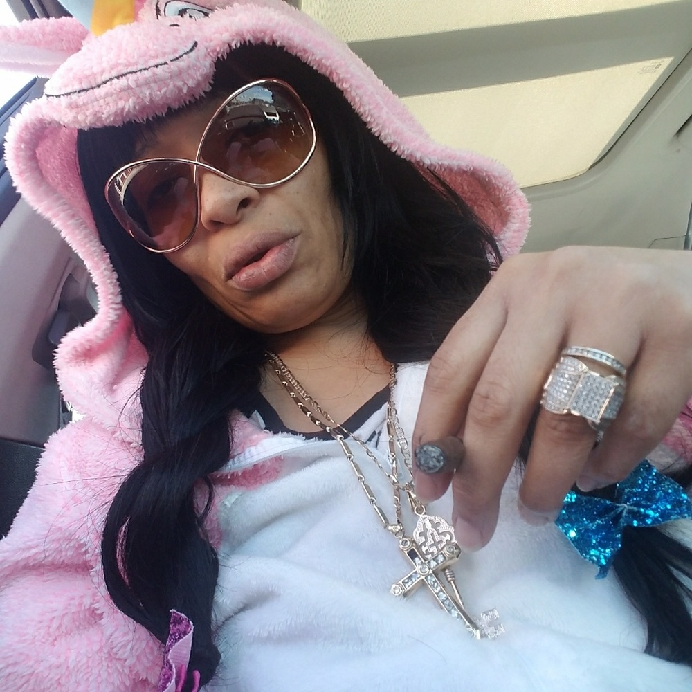 Meet your Posher, Felita