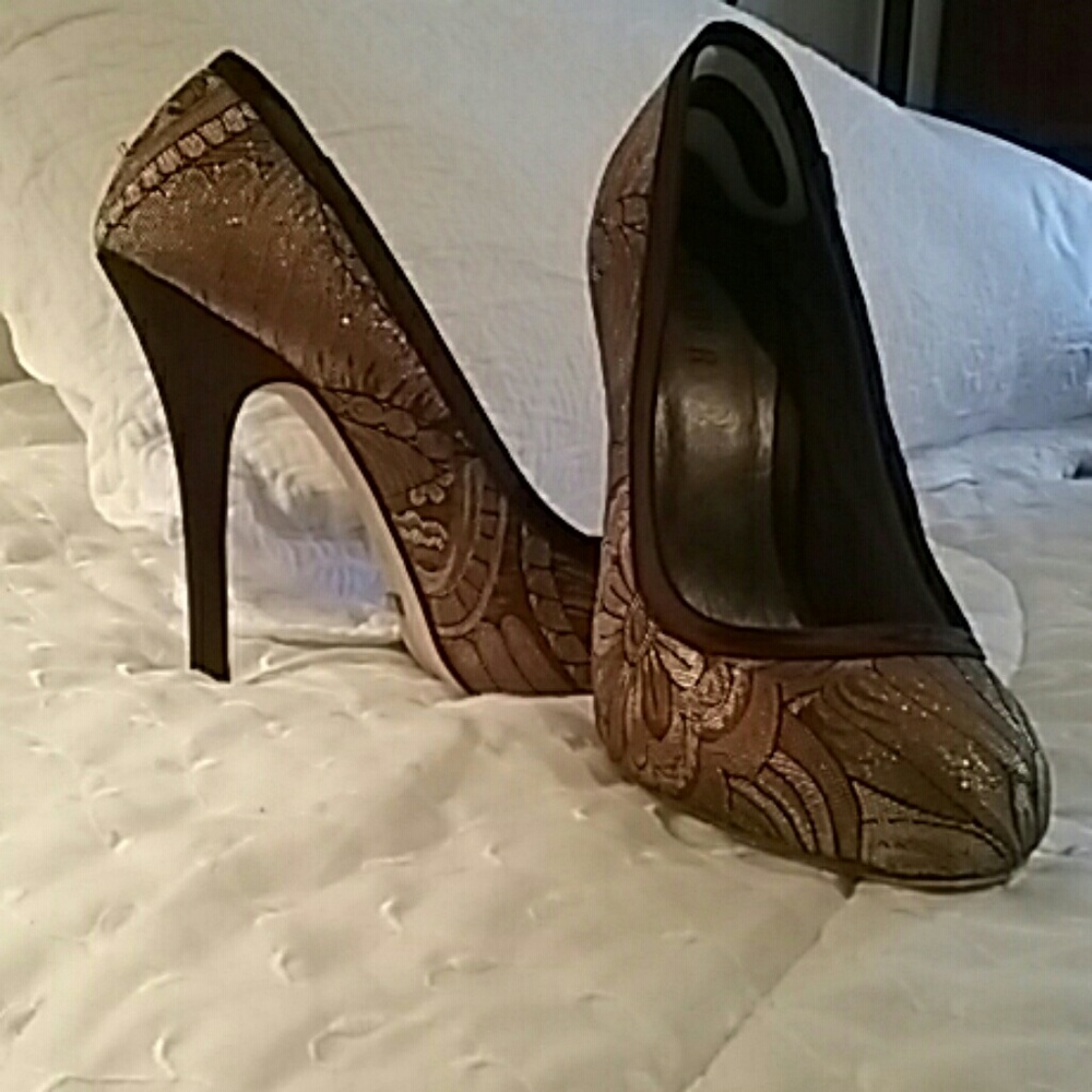 Menbur Tapestry Pumps