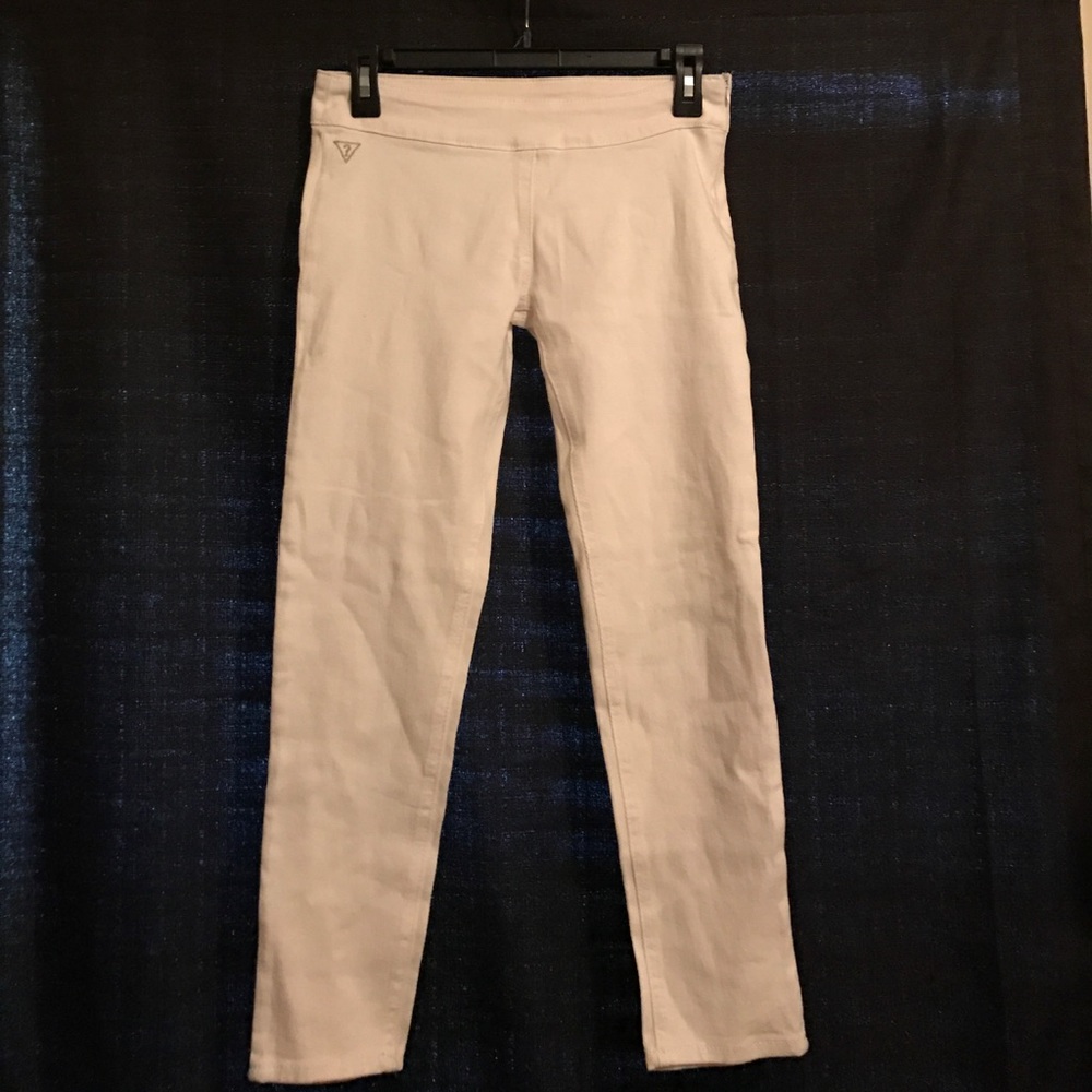 White Guess skinny stretch pants