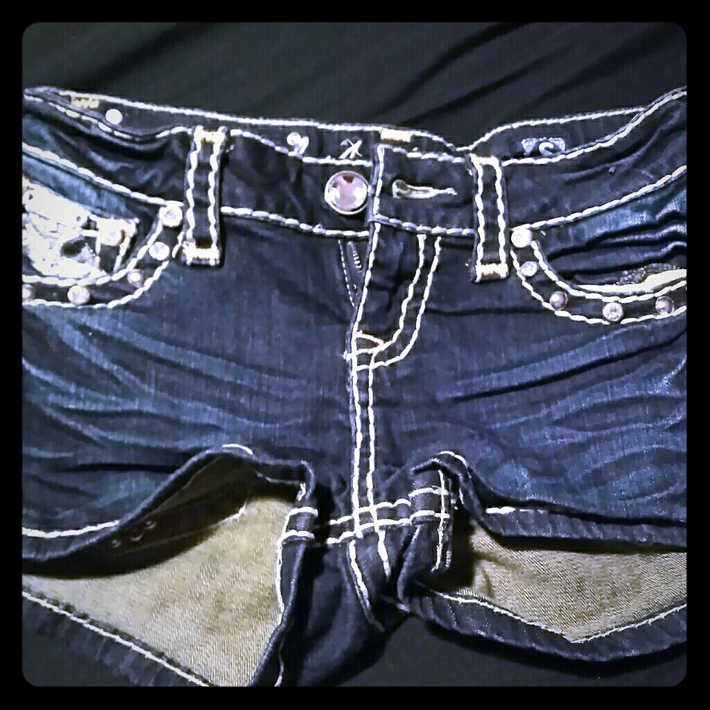 Don't fit, super cute! Looking to trade or sale