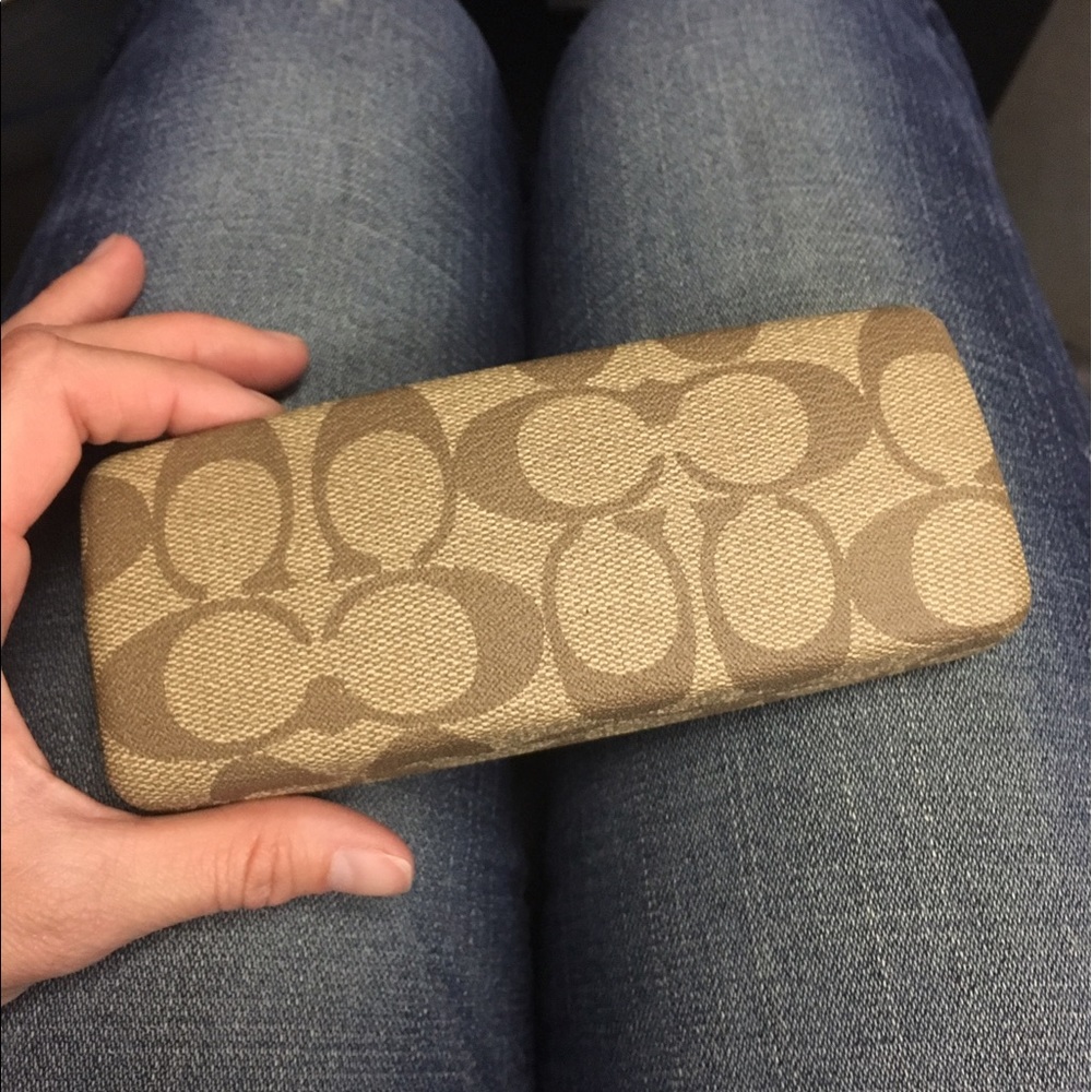 Coach glasses holder