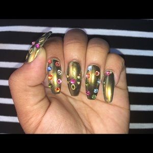 Medium 10 piece press on nails