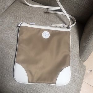 Tory burch crossedbody bag  LOOKS LIKE NEW