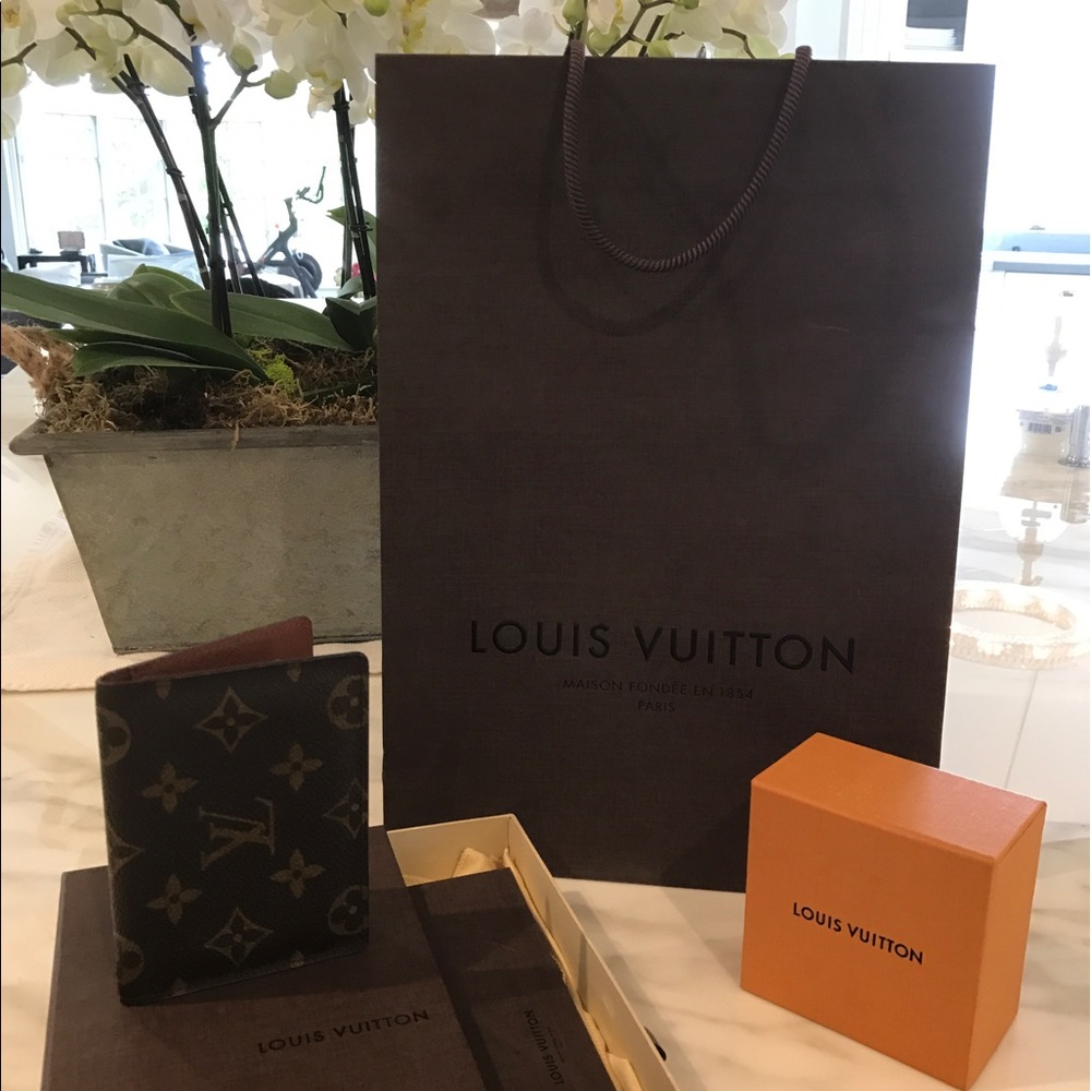 Authentic LV credit card holder/pocket organizer