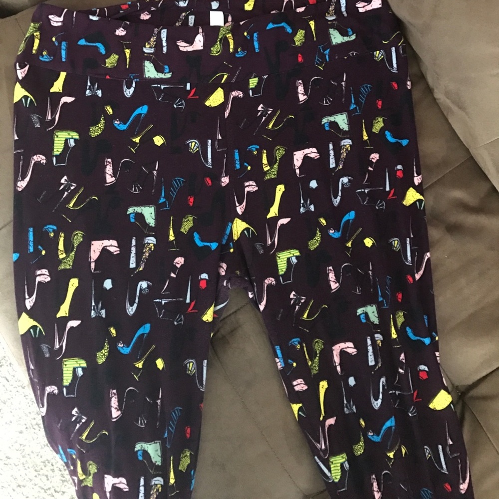 Gently worn TC Lularoe high heel leggings