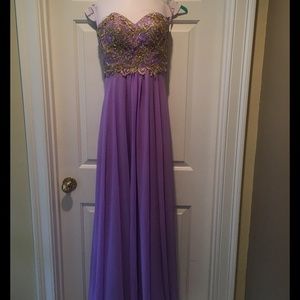 Beautiful lavender prom dress size XS