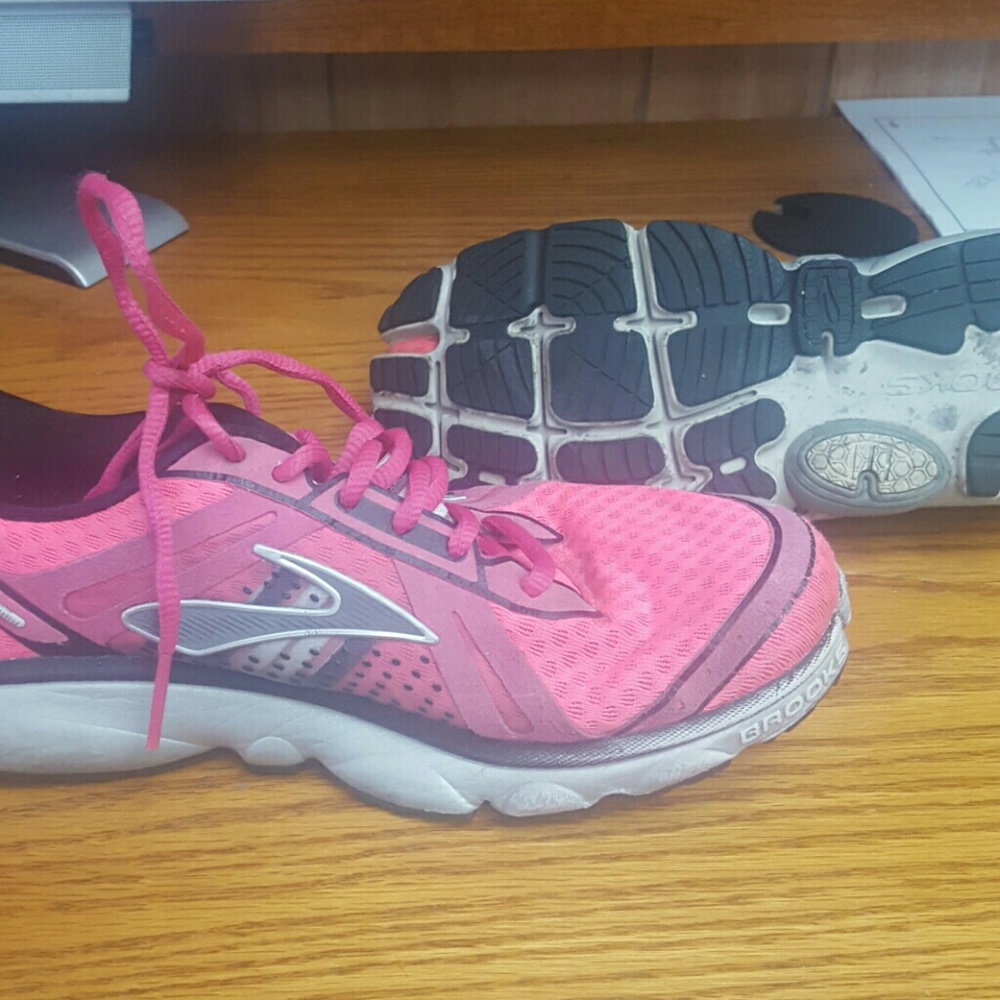 Brooks pure cadence  women's size 8