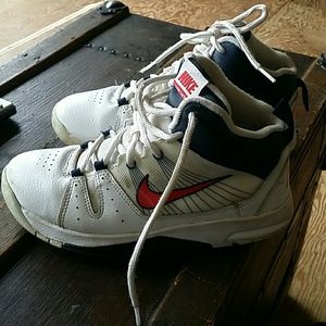 Boys Nike Flight Jab Step