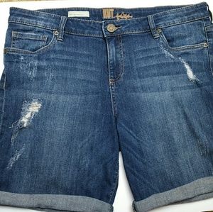 Kut from the Kloth Katy boyfriend Size 14 short.