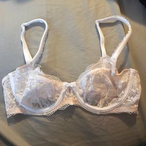 Victorias Secret body by Victoria unlined Demi bra