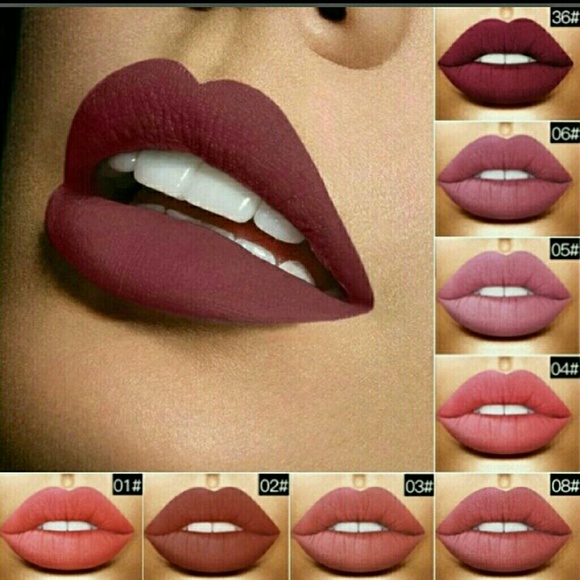 ~SOLD~ Lip color - Picture 2 of 3