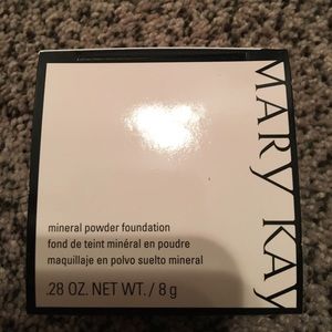 Mary Kay mineral powder foundation