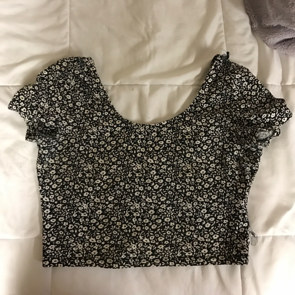 H&M flower patterned crop top