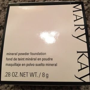 Mary Kay mineral powder foundation