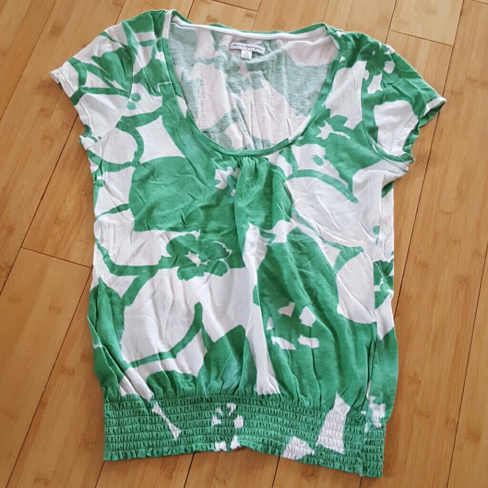 AE short sleeve shirt. Size large. Great condition