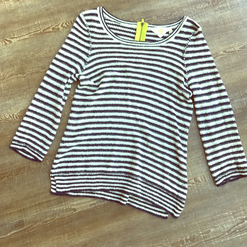 💛Price Cut!💛 Lightweight striped sweater
