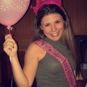 Meet your Posher, Carly