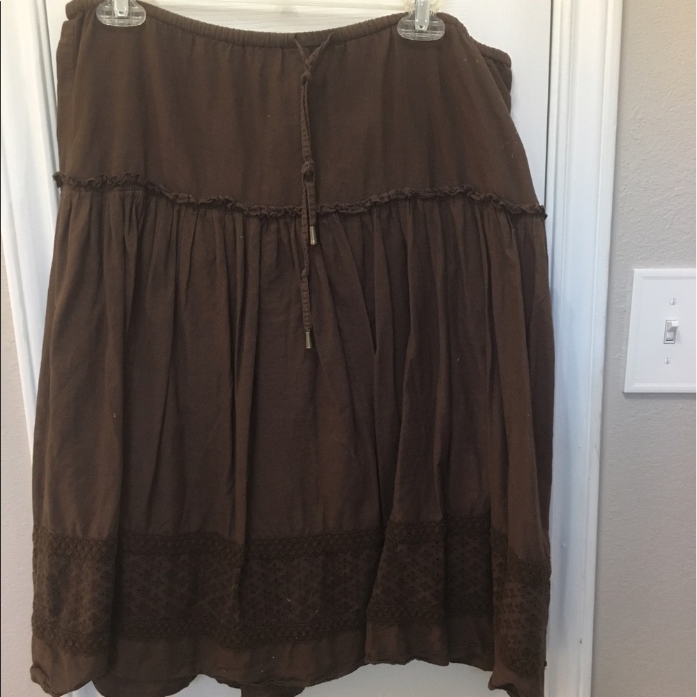 Brown skirt, right below knees (on 5'5) size 6.