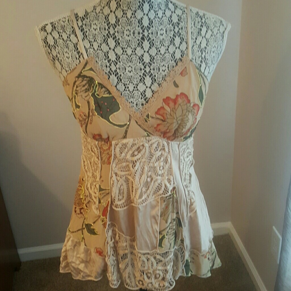 Size S , silk - Kale Bol Paris New York Cami