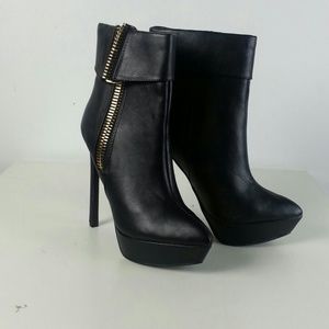 Womens Brand New Wild Rose Blk High Heels !