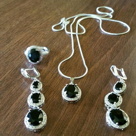 Jewelry - Beautiful Thai Black Spinel Set🤩