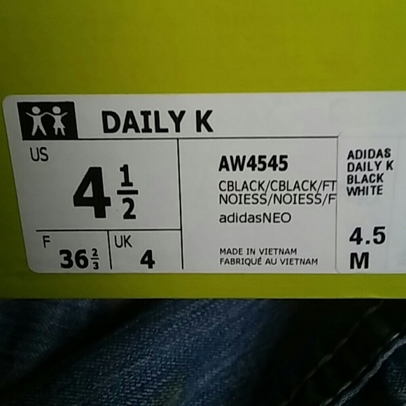 Adidas neo shoes. Size 4 1/2. but a 6 1/2 in Women - Picture 4 of 4