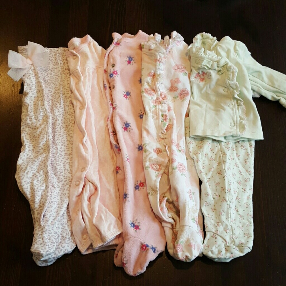 Batch of 5 PJs ( Carter's & First Impressions)