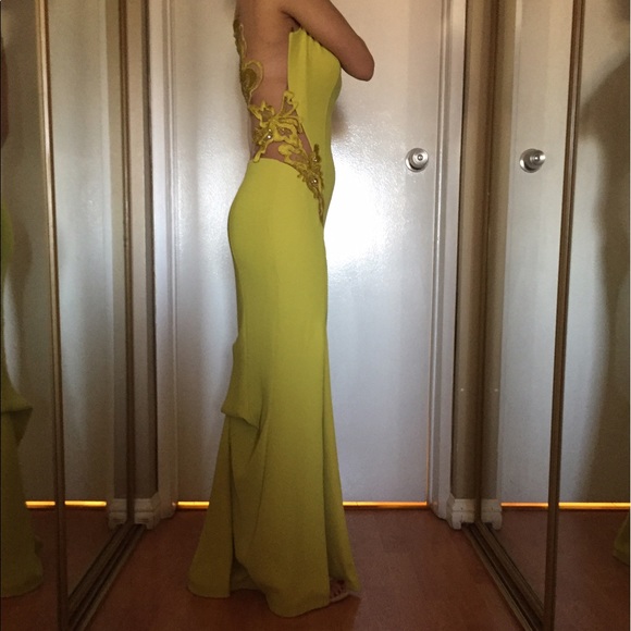 Evening Gown - Dress - Picture 3 of 6