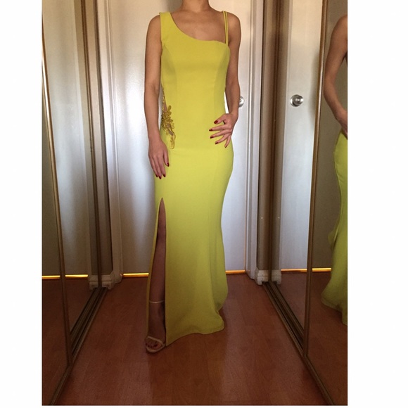 Evening Gown - Dress - Picture 4 of 6