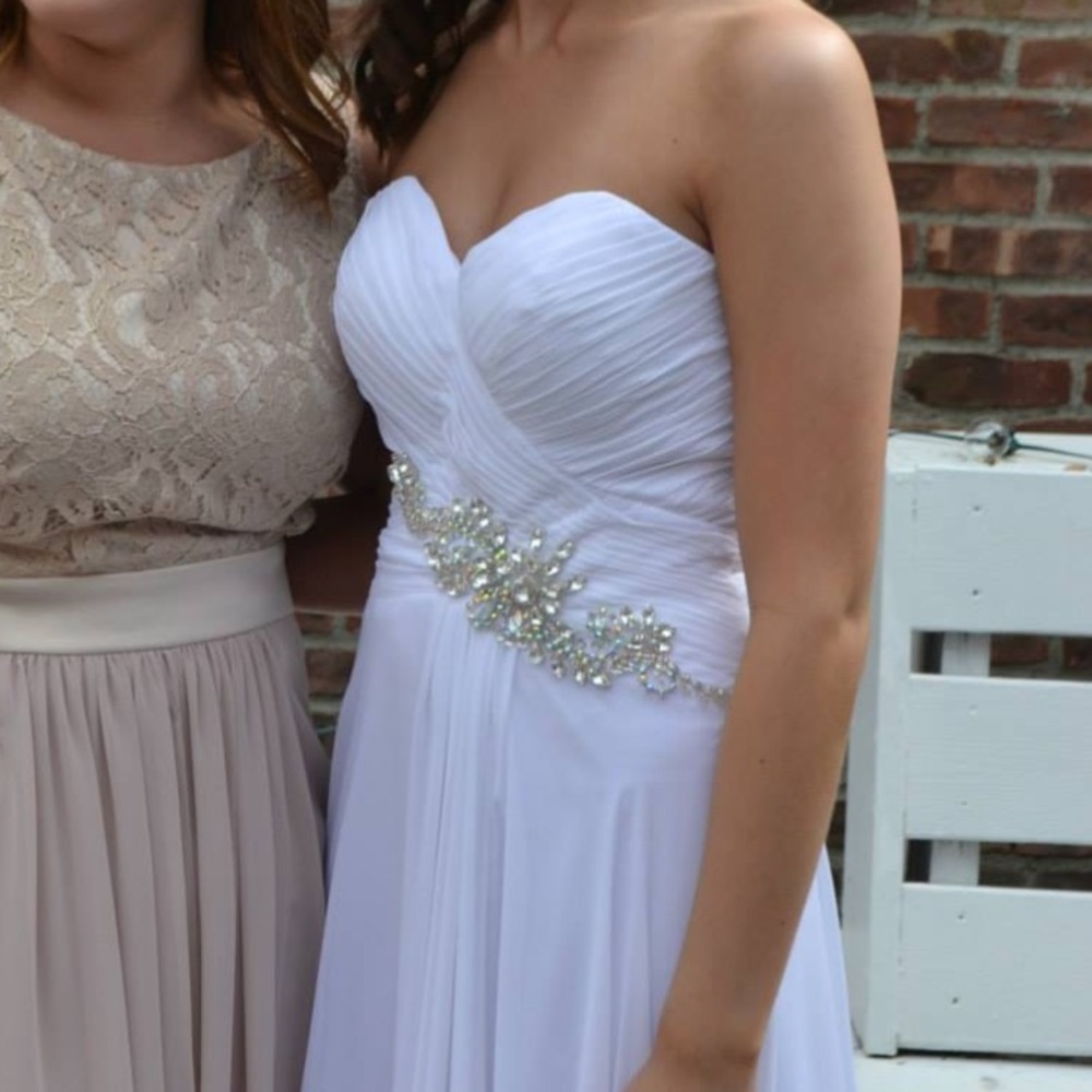 Beautiful White Chiffon prom dress, only worn once - Picture 3 of 6